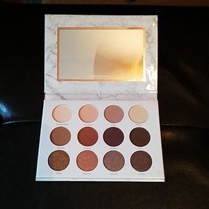 TRADED Pur Soiree Diaries palette